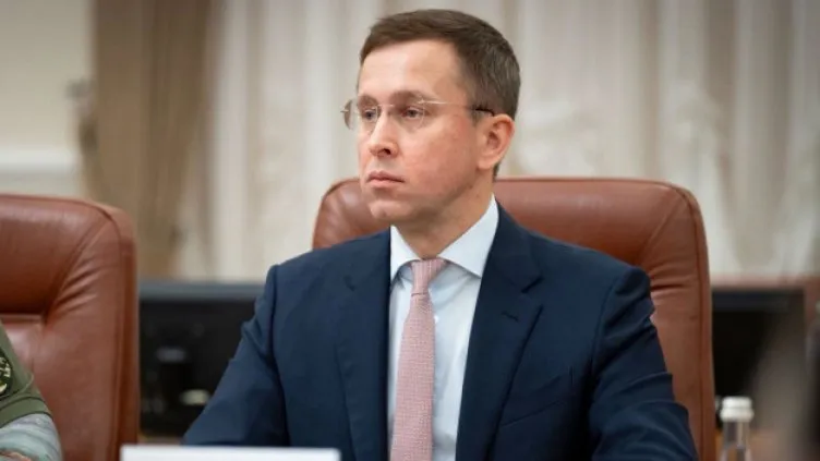 Украинският парламент одобри днес състава на новото правителство начело с