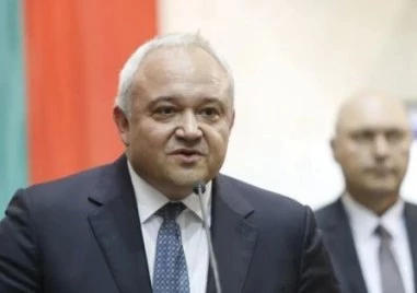 Министърът на вътрешните работи Иван Демерджиев предостави документи на Службата