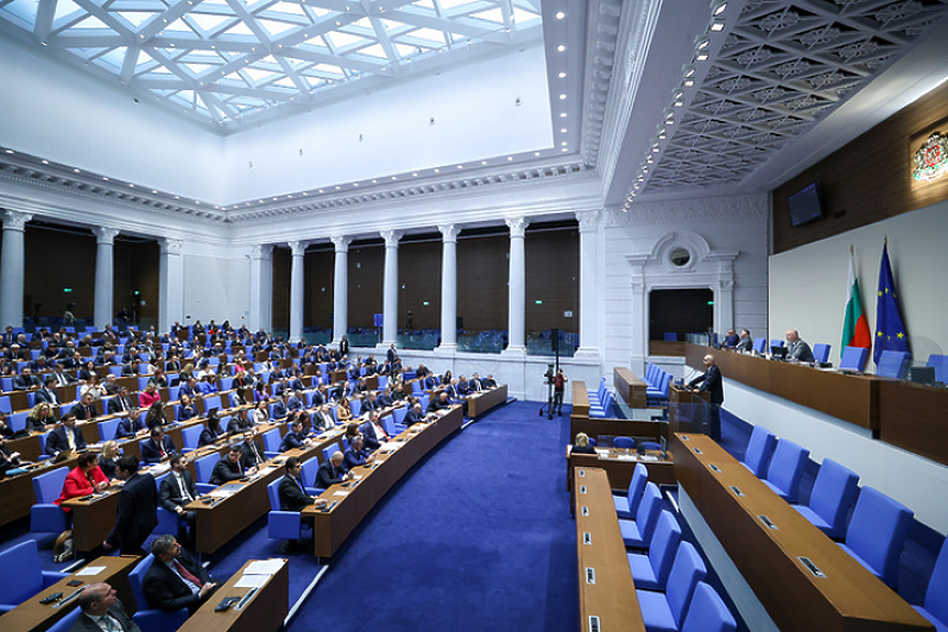 11 министри отговарят на депутатски въпроси