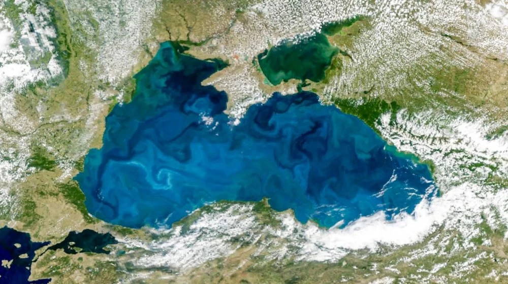 Изумителна метаморфоза: НАСА засне как Черно море стана тюркоазено