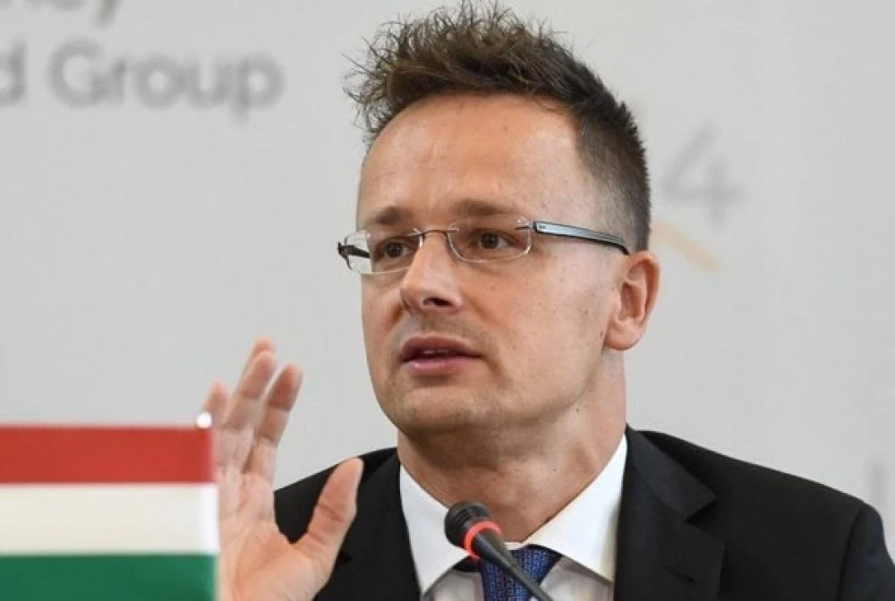 Унгария разследва връзките на Петер Сиярто с Русия