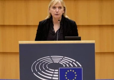 Елена Йончева със сигнал до Европол и Интерпол за политическа злоупотреба с лични данни и полицейско сътрудничество