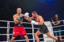Взривоопасни сблъсъци с българска доминация на MAX FIGHT 66 в Бургас