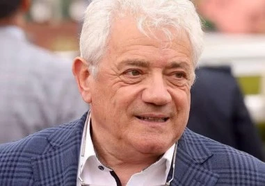 Светът на футбола загуби една от най ярките си фигури Легендарният