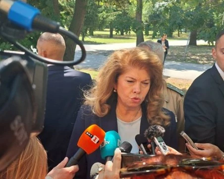 Илияна Йотова: Самолети на САЩ в Безмер не ни правят част от военните действия в Иран