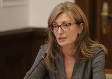 Еврокомисарят Екатерина Захариева пристига у нас за срещи с Радев и Йотова