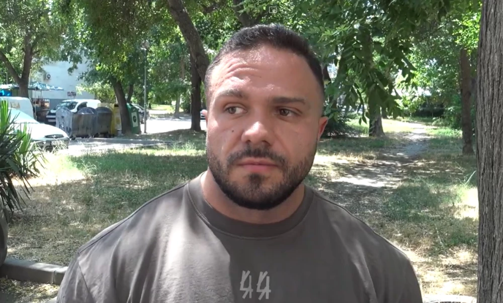 Бодибилдърът, заснел клипа с младежите вчера, получил заплахи за живота си