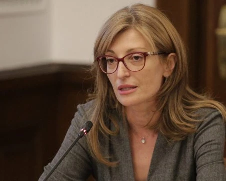 Еврокомисарят Екатерина Захариева пристига у нас за срещи с Радев и Йотова