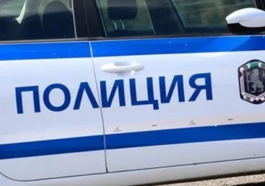 Катастрофа между два тира и лека кола край Симитли