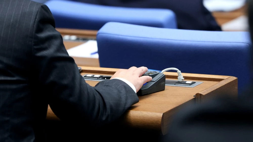 Депутатите гласуват окончателно държавния бюджет