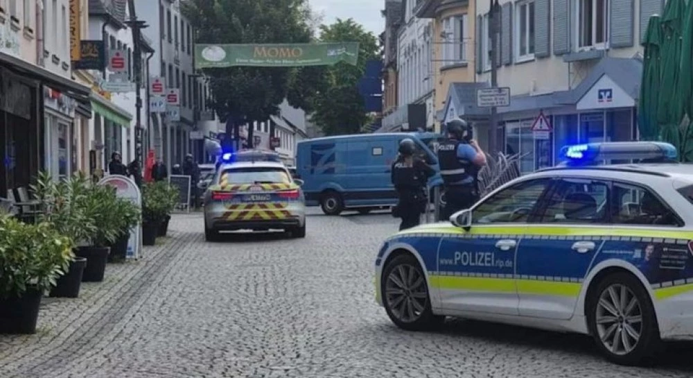 Задържаха 20-годишен за убийството на заложник при обира на банка в Германия