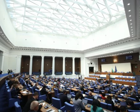 На второ четене: Парламентът прие Бюджет 2026 с планирания 5,7% дефицит