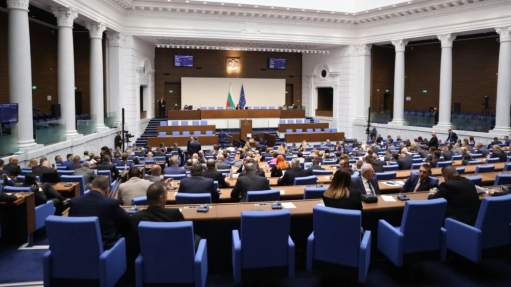 Опозицията поиска вето върху Бюджет 2026 и предупреди за дългова спирала