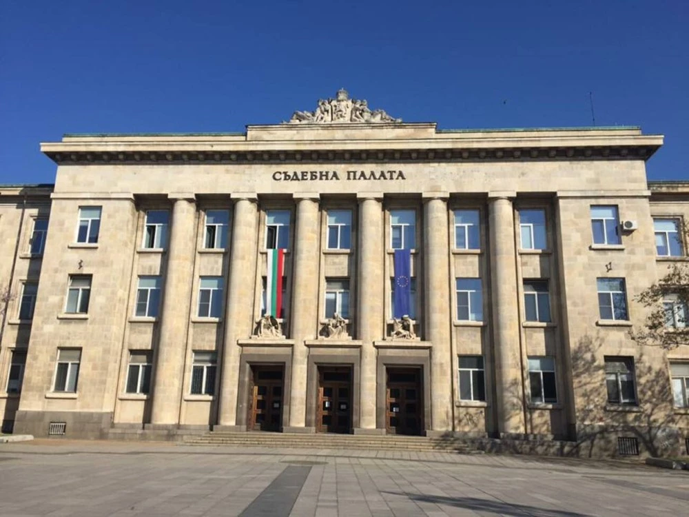 Румънски тираджия опита да прегази гранични полицаи в Русе