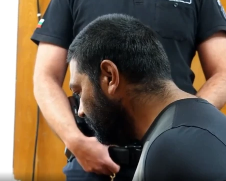 Адвокатът на похитителя на Наталия: Нямат сексуални отношения, знае го като баща