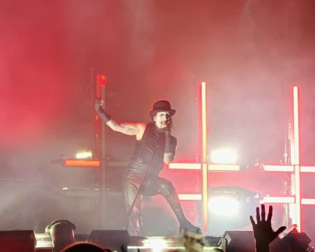 Мрачен карнавал в Пловдив! Мерилин Менсън превърна първата нощ на Hills of Rock 2026 в готически ритуал