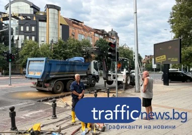Авария на магистрален водопровод остави без вода хиляди в центъра на Пловдив