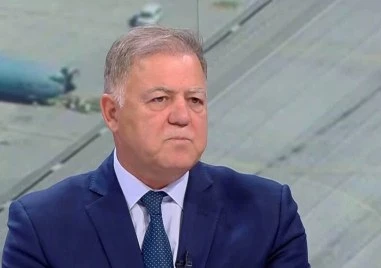 Ненчев: Бързо се пропуква мнозинството, мандатът на Радев няма да е пълен