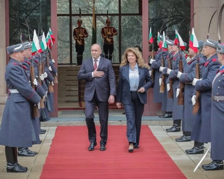 Йотова благодари на Радев и 