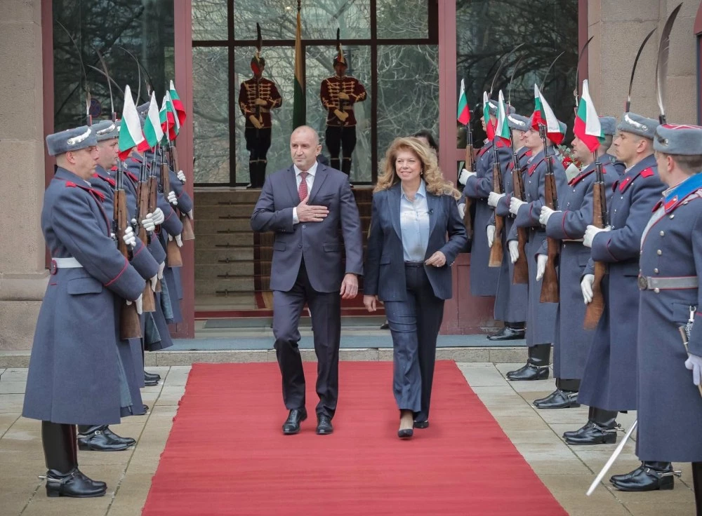 Йотова благодари на Радев и 