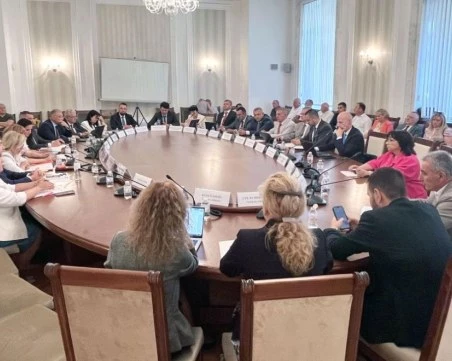 Oтхвърлиха промените, с които се делегират повече правомощия на кметовете на кметства