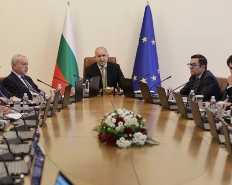 Румен Радев с остри критики към прокуратурата: Разследвания за корупция се възпрепятстват
