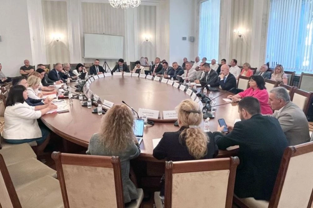 Oтхвърлиха промените, с които се делегират повече правомощия на кметовете на кметства