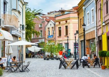 Пореден слънчев и горещ ден в Пловдив