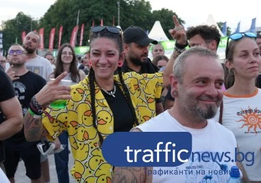 Смъртта на черната униформа: Защо „Coachell-изацията на рок фестивалите не уби жанра, а го спаси