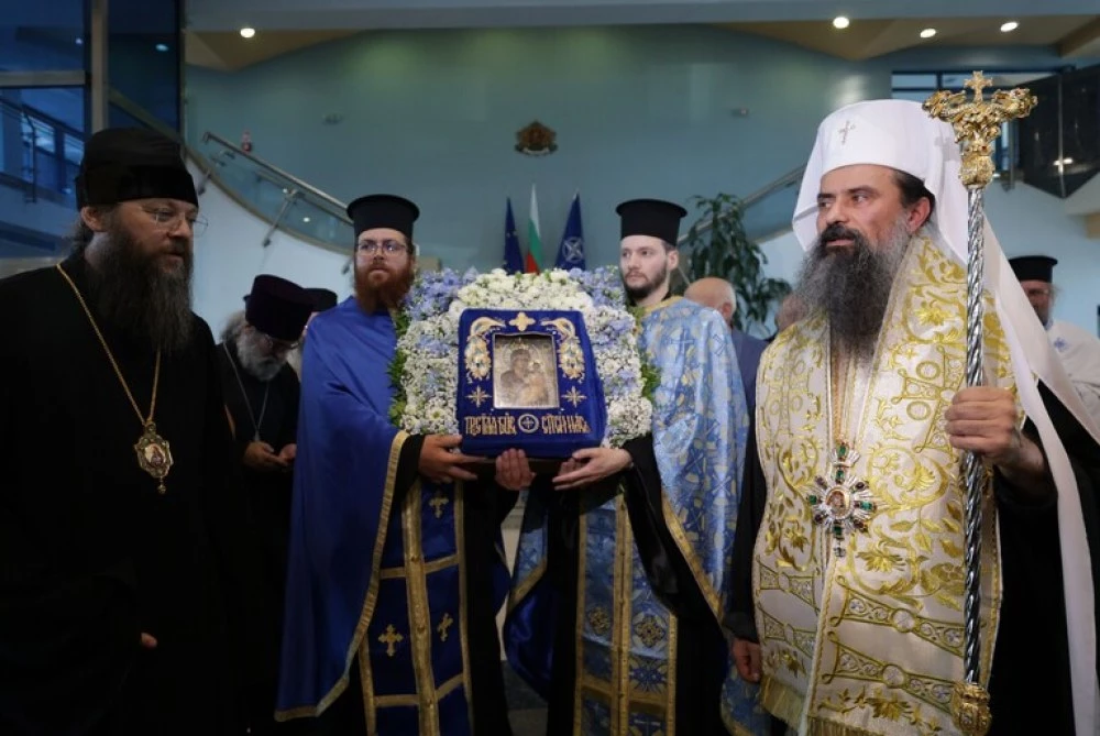 Чудотворната Хавайска икона на Света Богородица пристигна за първи път в България