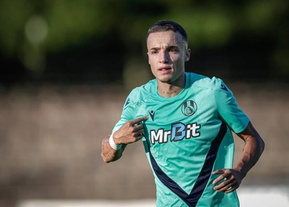 Синът на Любо Пенев с първи гол за Локо София при 1:1 срещу Славия