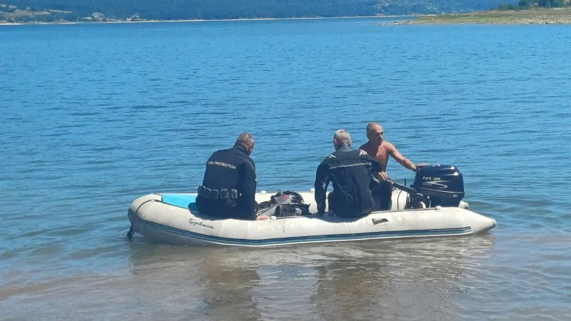 Издирват тялото на мъж във водите на язовир Доспат