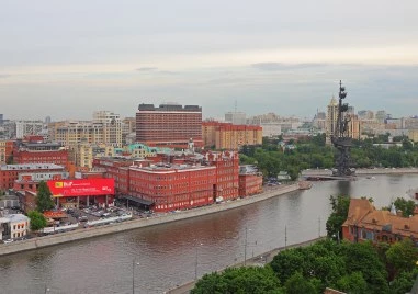 Трима загинаха, 15 са ранени при взрив до кафене в центъра на Москва