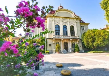 Слънчево и горещо в Пловдив, издадено е предупреждение за опасни горещини в 5 области
