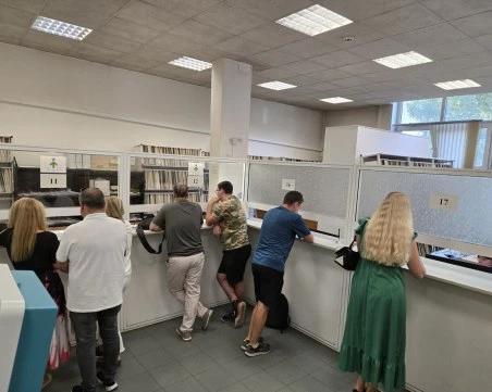 Още две гишета за обслужване на чужденци откриха в сектор „Миграция