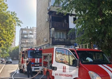 Пожар избухна в жилищна сграда в Пловдив - мъж се спаси, висяйки от прозореца