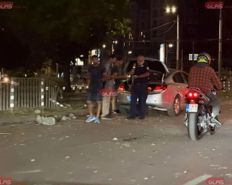 Тежка катастрофа в София, полиция и линейка са намясто