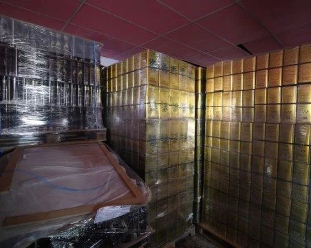 Разкриха нелегален цех за зехтин край София, задържаха 7 тона продукт