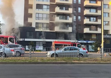 Пламна аптека в центъра на Пловдив, два екипа на Пожарната са намясто