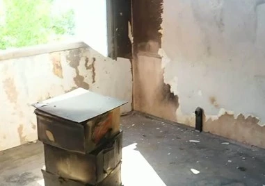Задържаха мъж за палеж на кметството в Тръстеник