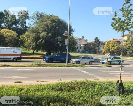 Възрастен велосипедист бе блъснат на пешеходна пътека в Пловдив СНИМКИ