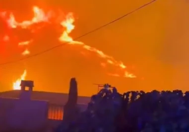 Пожар в испанската област Андалусия обхвана над 4000 хектара площ