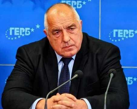 Бойко Борисов: Трябва да развиваме военната си индустрия