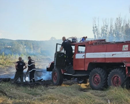 Пожар край историческата местност Петрова нива в Странджа