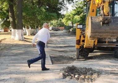 Започна реконструкция на водопроводната мрежа в Строево СНИМКИ