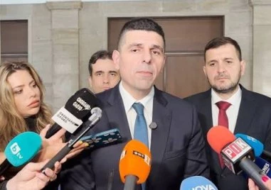 Демократична България” с въпроси към Демерджиев и шефа на ДАНС за радикализацията сред непълнолетни