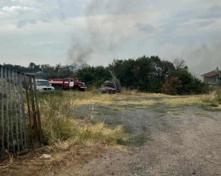 Пожар избухна край тополовградското село Българска поляна