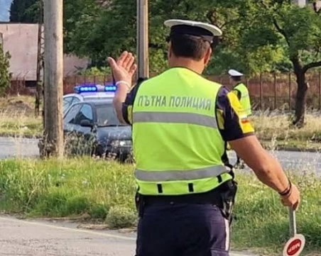 Хванаха шофьор с 2 промила зад волана в Карловско, иззеха автомобила му