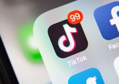 Пуснаха петиция за забрана на TikTok в България и ограничение за социалните мрежи за лица под 16 години
