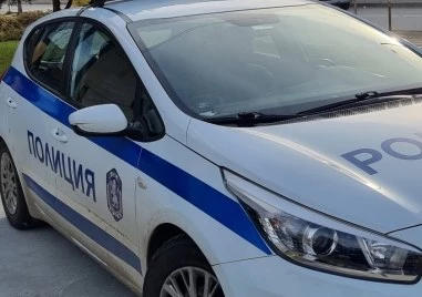 Разследват двама, заподозрени за кражба на машина за боядисване